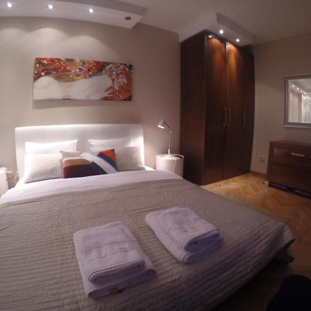 Apartments Near St. Sava Temple Beograd Bagian luar foto