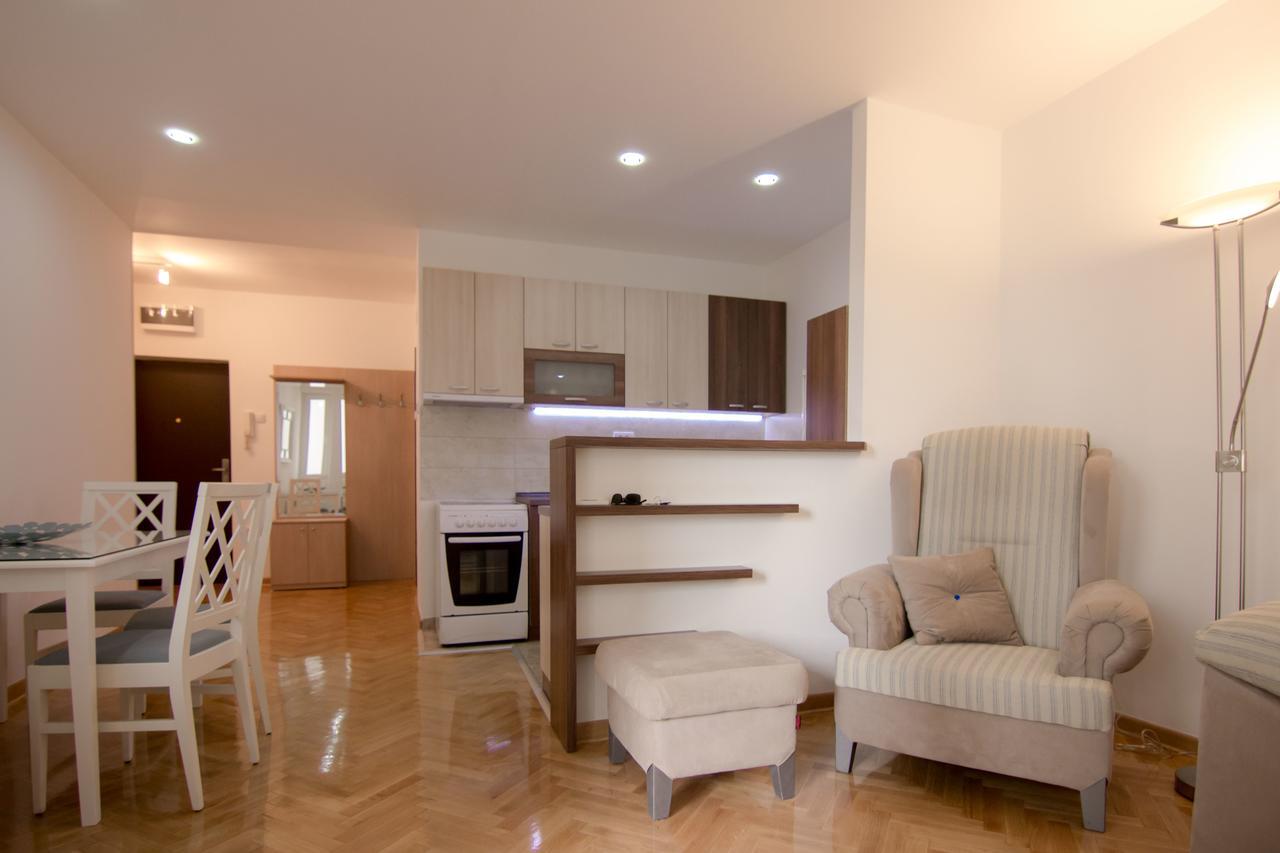 Apartments Near St. Sava Temple Beograd Bagian luar foto