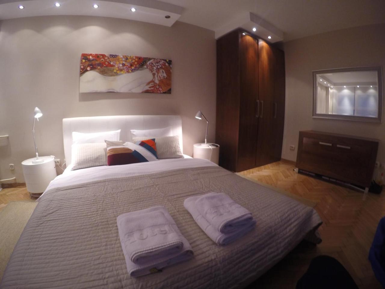 Apartments Near St. Sava Temple Beograd Bagian luar foto