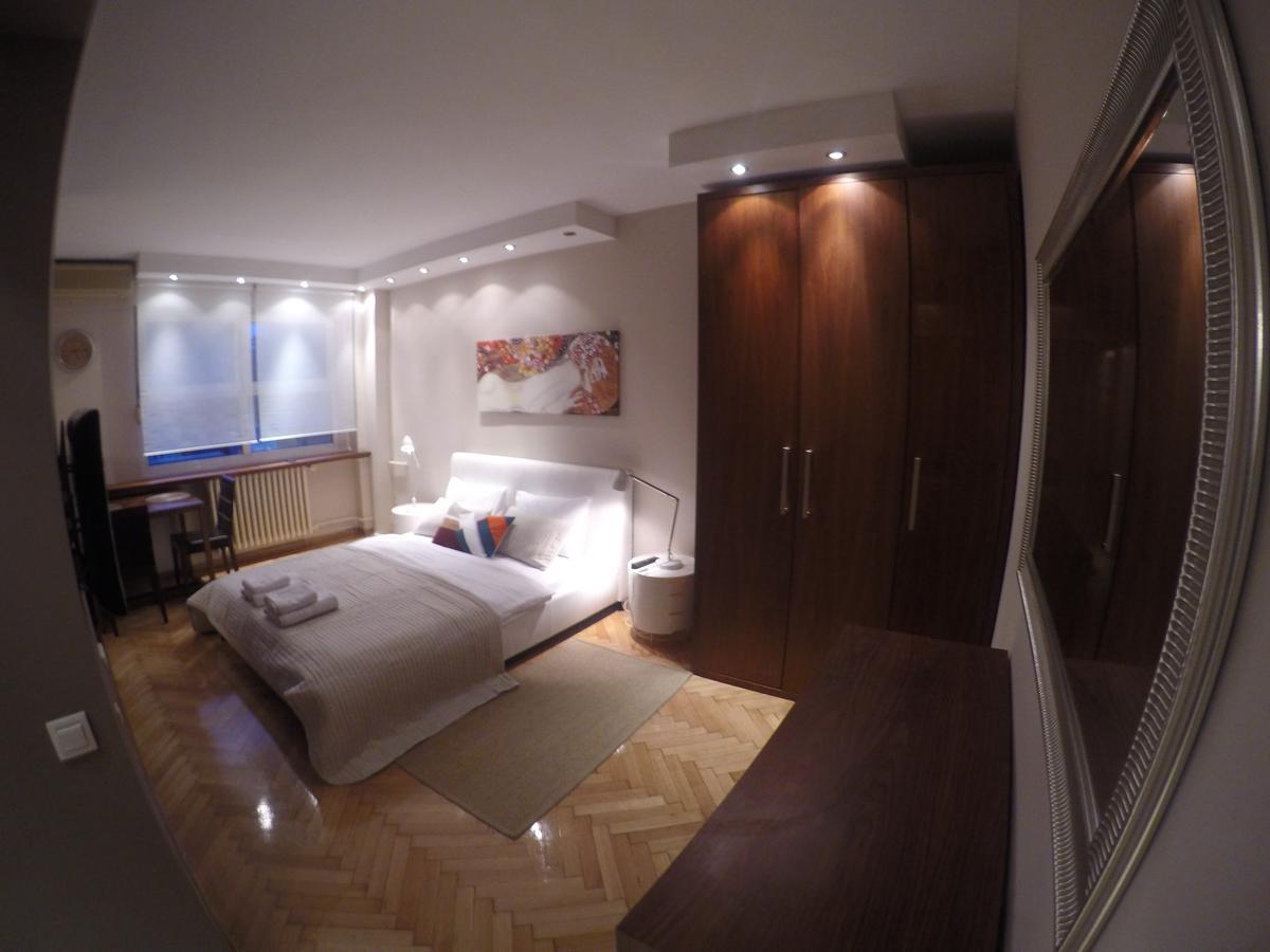 Apartments Near St. Sava Temple Beograd Bagian luar foto